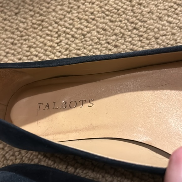 Talbots navy suede low heel size 8M - Picture 2 of 6